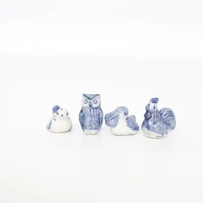 Figurine (Blue, White)