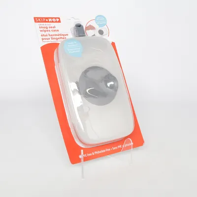 Barnevogns tilbehør (Grab & Go Snug Seal Wipes Case) fra Skip Hop