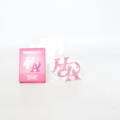 Hygieneartikel (Easy Bake Intense) von Huda Beauty