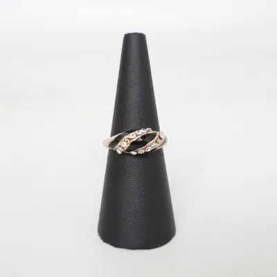 Ring (Gold, Black) Unknown metal
