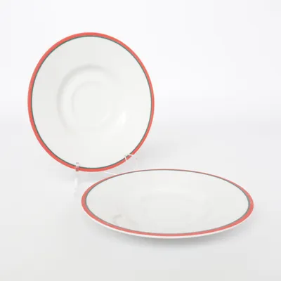 Assiett (Vit, Röd) från Mariehult Sweden