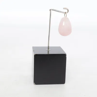 Hänge (Rosa) Okänd metall