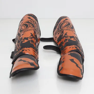 Bescherming (Zwart, Oranje) van Joya