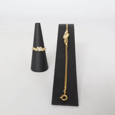 Sieradenset (Goud) Onbekend materiaal