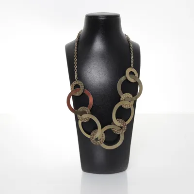 Halsband (Guldfärgad) från Albrekts Guld Okänd metall