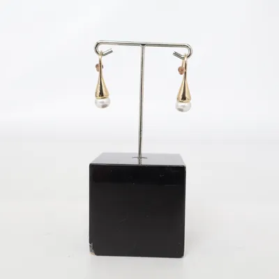 Örhängen (Guldfärgad, Vit) från EOY Elena Okänd metall