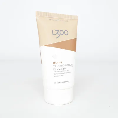 Self tanner (Self Tan Tanning Lotion) from L300
