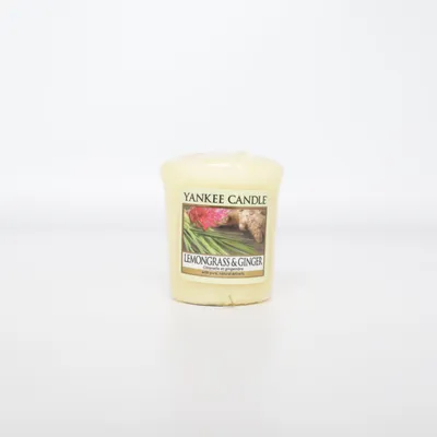 Duftlys (Lemongrass & Ginger) fra Yankee Candle