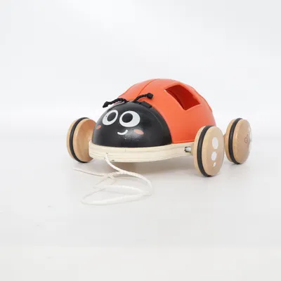 Pull toy (Red, Black, Multicolored) from Hape International AG