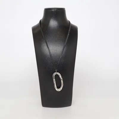 Halsband (Svart, Silverfärgad) från Enjoy Life Okänd metall