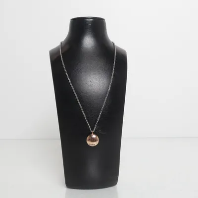 Halsband (Silverfärgad, Guldfärgad) från Våga Okänd metall