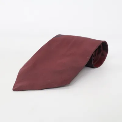 Cravate (Rouge) de Amanda