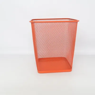 Trash can
