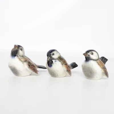 Figurin (Brun, Vit, Svart) från Goebel