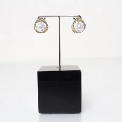 Earrings (Gold, White) Unknown metal