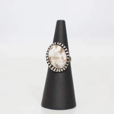 Ring (Silber, Weiß) Unbekanntes Metall