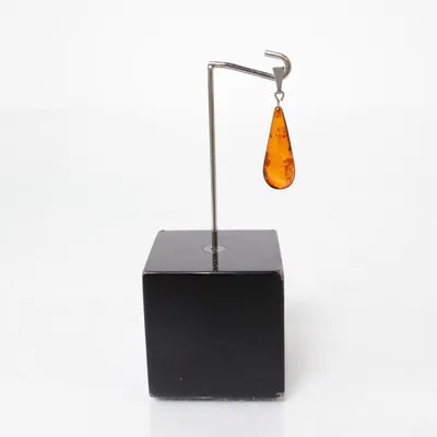 Hänge (Brun) Okänd metall