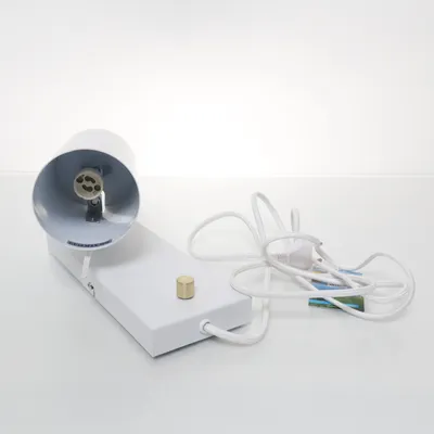 Vägglampa (Grå) från Markslöjd