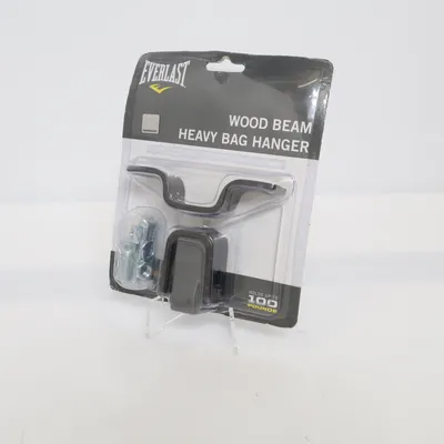Träningsredskap (Wood Beam Heavy Bag Hanger / Træbjælke Tung Boksebold Ophæng) från Everlast