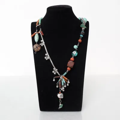 Ketting (Bruin, Turquoise, Zilver) Onbekend materiaal