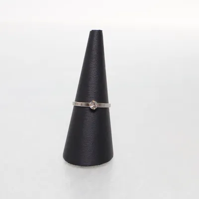 Ring (Silverfärgad) Okänd metall