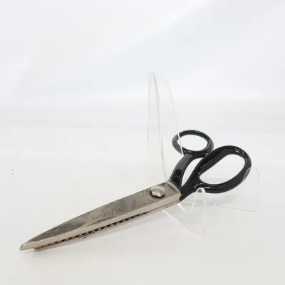 Scissor (Baron) from Baron