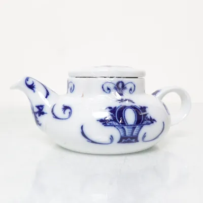Theepot (Bing og Grøndahl,  Steen Lykke Madsen, all in one tekande, nr. 653 )