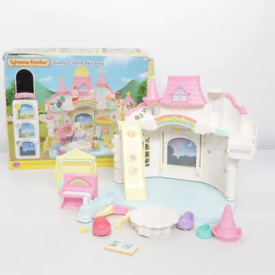 Dockskåp (Sunny Castle Nursery) från Sylvanian Families