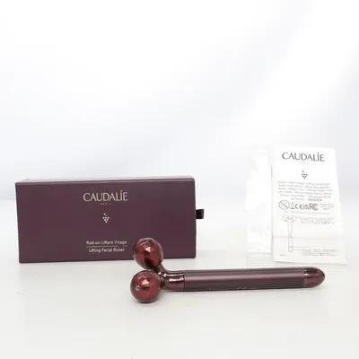 Face massage tool (Lifting Facial Roller) from Caudalie