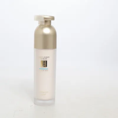 Serum (Med.Ox Elixir) van Beate Johnen Skinlike