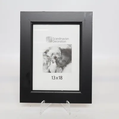 Ram (Svart) från Scandinavian Edition