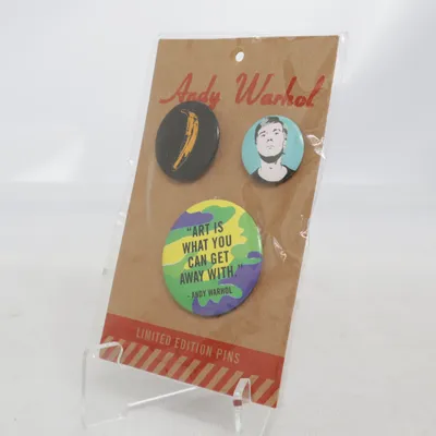 Pin (Flerfärgad) från Andy Warhol Plast, Okänd metall