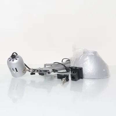 Skrivbordslampa (Silverfärgad) från IKEA