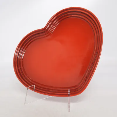 Plate (Red) from Le Creuset