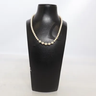 Halsband (Vit) från Fioni Okänd metall