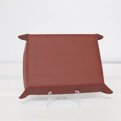 Plateau (Rouge) de Mano Atelier