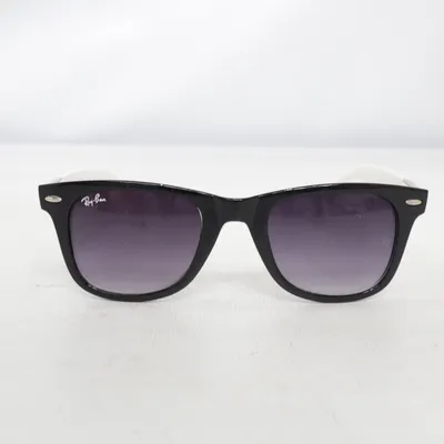 Solglasögon (Svart, Vit) från Ray-Ban
