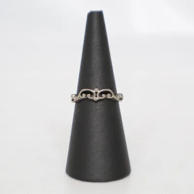 Ring (Silverfärgad) Okänd metall