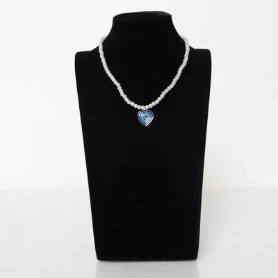 Halsband (Vit) från SW Okänd metall