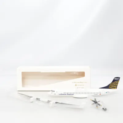 Legetøjsflyvemaskine (Atr 72-500) fra Lufthansa