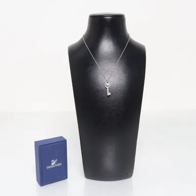 Halsband (Silverfärgad) från Swarovski Okänd metall