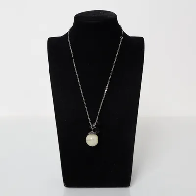 Halsband (Vit, Svart, Silverfärgad) från Gemini Okänd metall