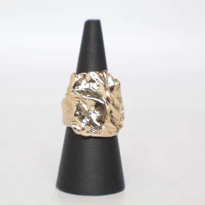 Ring (Guldfärgad) från COS Rostfritt stål, Mässing