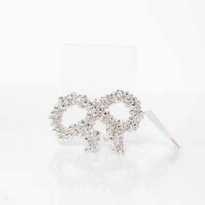 Brosch (Silverfärgad) Okänd metall