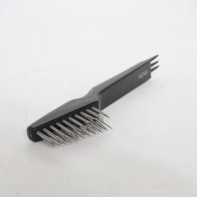 Hairbrush (Black) from Kicks