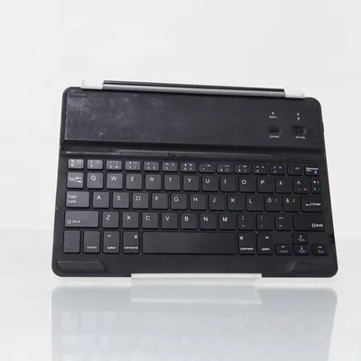 Keyboard (Black, Silver) from Linocell