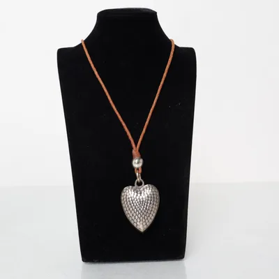 Halsband (Brun, Flerfärgad) från Diddi Okänd metall