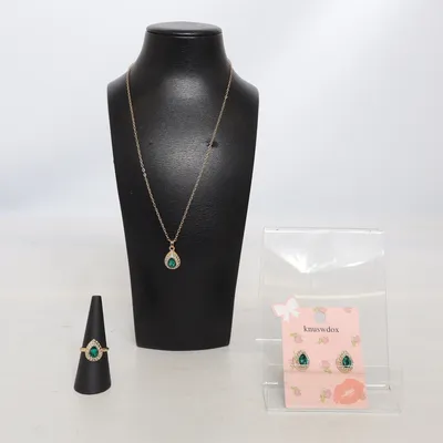 Parure de bijoux (Or, Vert) de Knus Métal inconnu