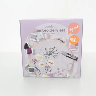 Embroidery frame (Purple, Multicolored) from Panduro