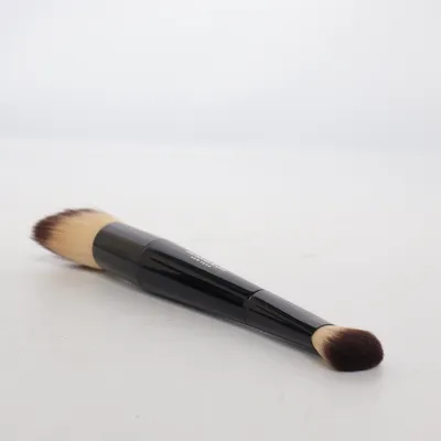Makeup børste (Sort) fra Elizabeth Arden